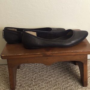 FRYE Regina leather flats